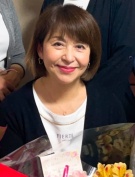 伴野早苗オーナー