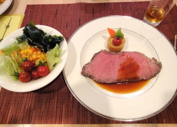 おいし〜いローストビーフです 